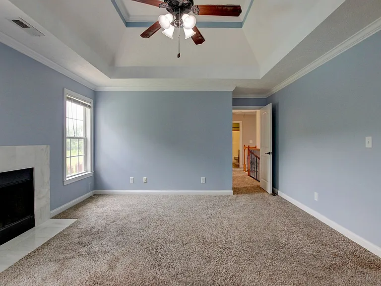 716 Cavalier Dr — Photo 17