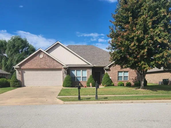417 N Cold Harbor Ave, Fayetteville, AR 72704