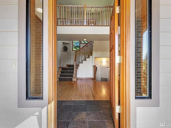 4th image of 31018 Laughing Dog Ave NE