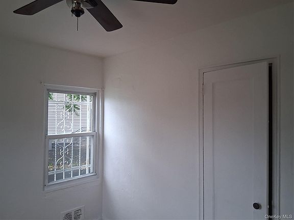 4th image of 240-58 147th Avenue