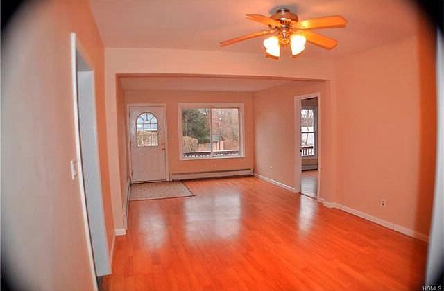 2nd image of 2 Hemlock Ln