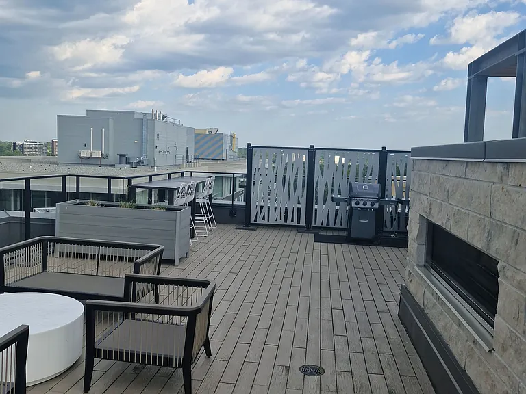 360 Deschatelets Ave #104 — Photo 39