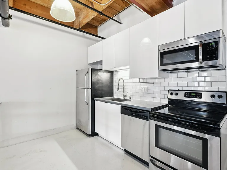 Newberry Lofts — Photo 17
