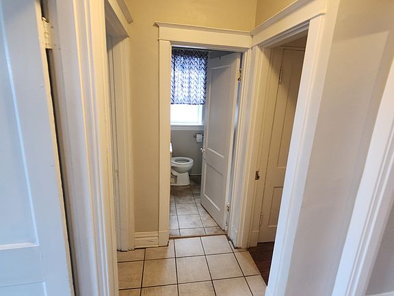 5th image of 5036 Chippewa St #A