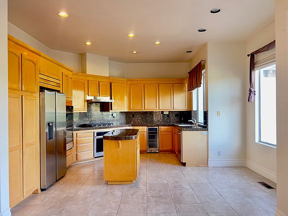 Kitchen with Breakfast Nook