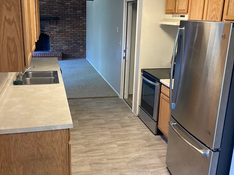 1213 Skyline Dr — Photo 11