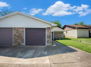 6819 W Cleburne Rd, Fort Worth, TX 76133