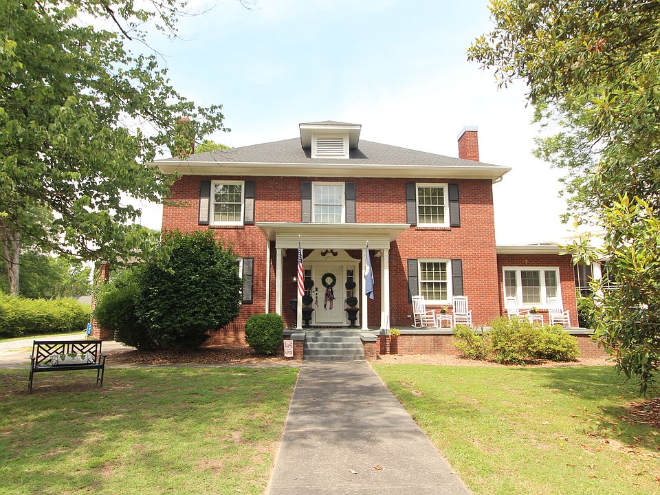1st image of 204 Kings Mountain St