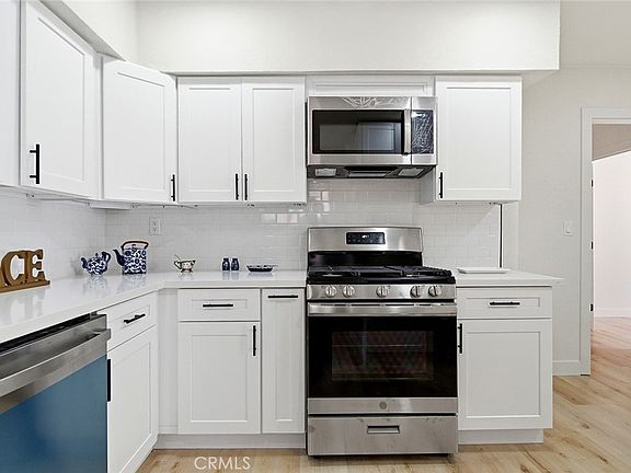 5th image of 1512 W 36th St