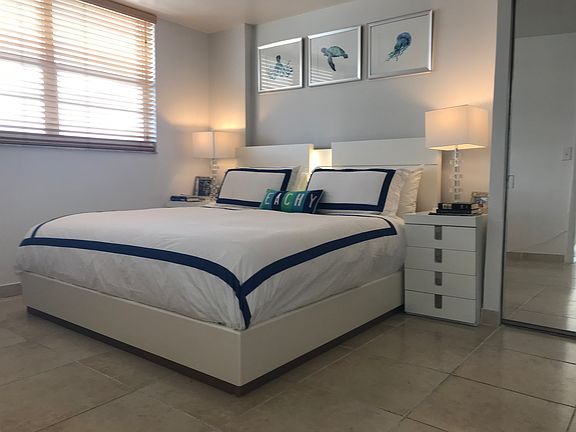 5th image of 465 Ocean Dr APT 1111