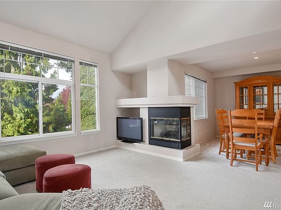 3rd image of 16826 Cobblestone Dr