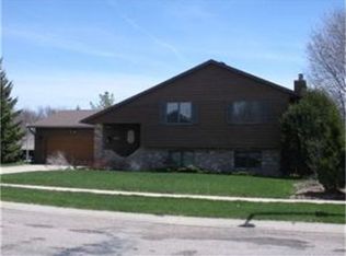 2304 Highview Ave SW, Rochester, MN 55902