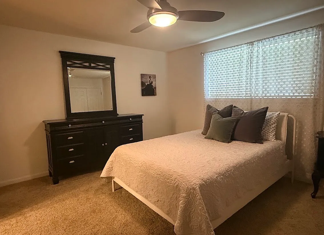 3 bed, 1100 sqft, $1,750 — Photo 2