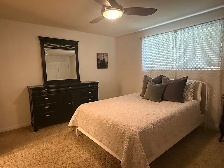 210 S McLean Blvd — Photo 3