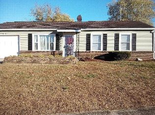 56500 Mars Dr, Elkhart, IN 46516