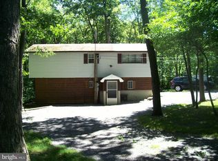 25 Dahlia Ln, Mount Storm, WV 26739
