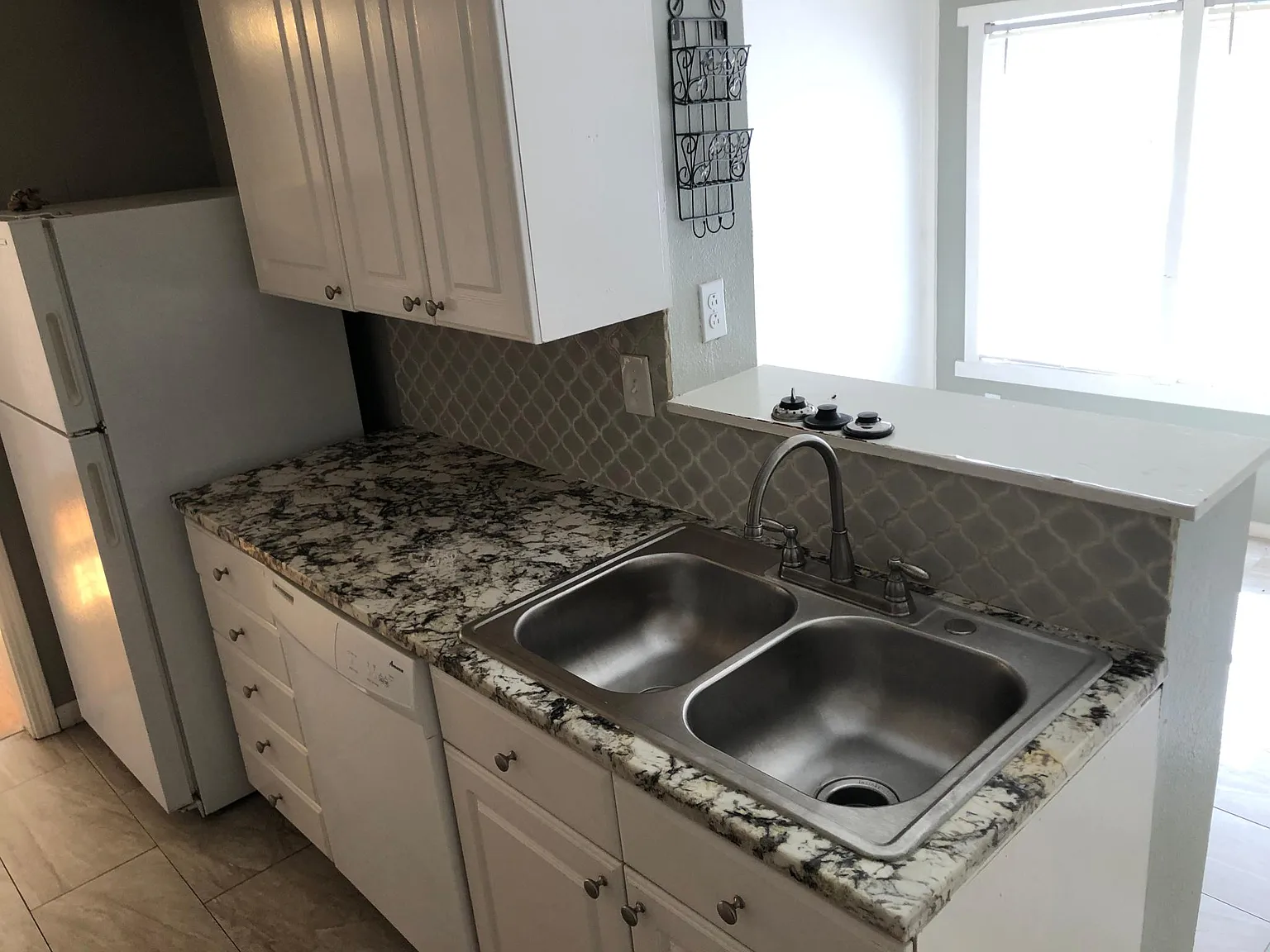 4 bed, 1700 sqft, $1,195 — Photo 4