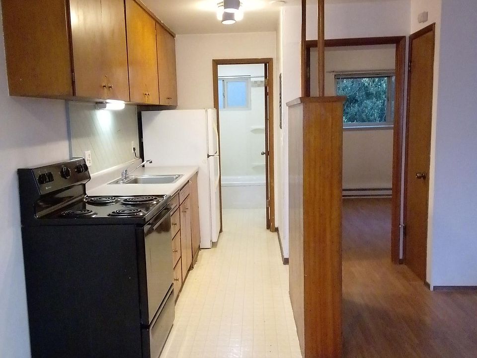 view from dining rm, bathroom @ back Left, Bedrm @ back right.