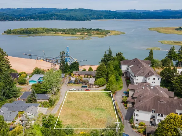 0 Stanton St, North Bend, OR 97459