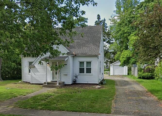 1st image of 1627 Lakeway Ave