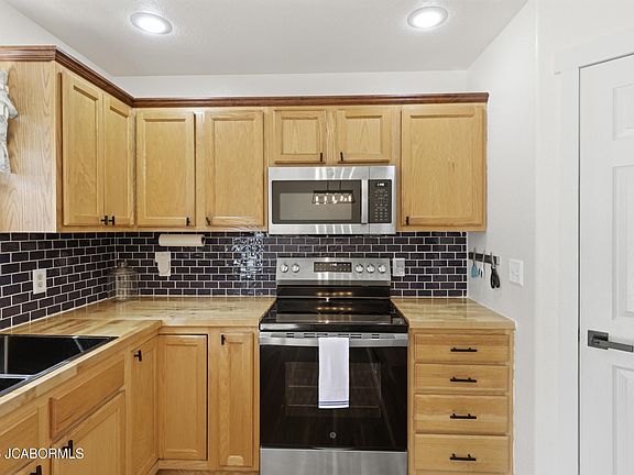 5th image of 177 Trail Ridge Ln