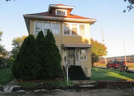 1st image of 6 S 16th Ave