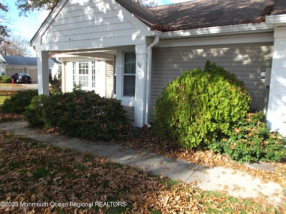 3rd image of 1156A Thornbury Lane