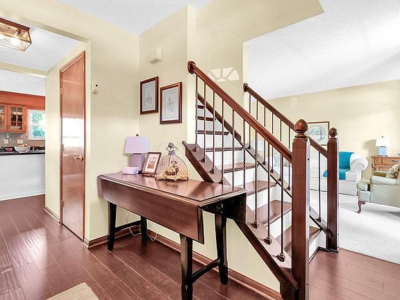 4th image of 2562 Cowall Dr