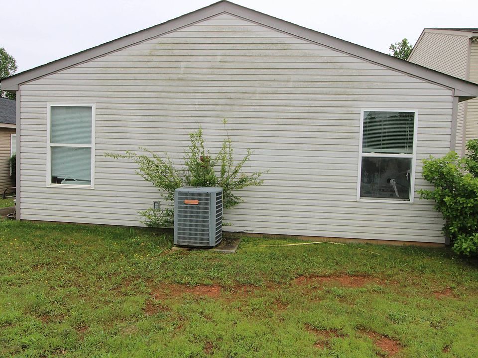 2nd image of 16709 Wellhouse Dr