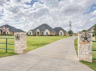 1921 Palomino Blvd, Crowley, TX 76036