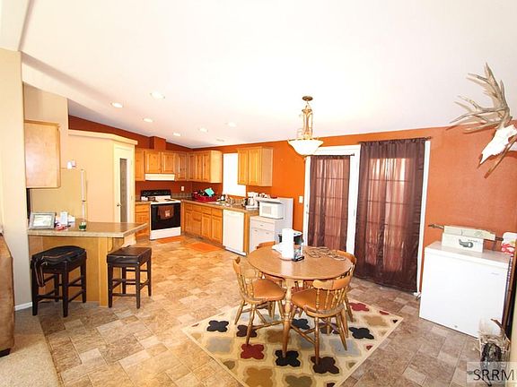 5th image of 415 W White Knob St