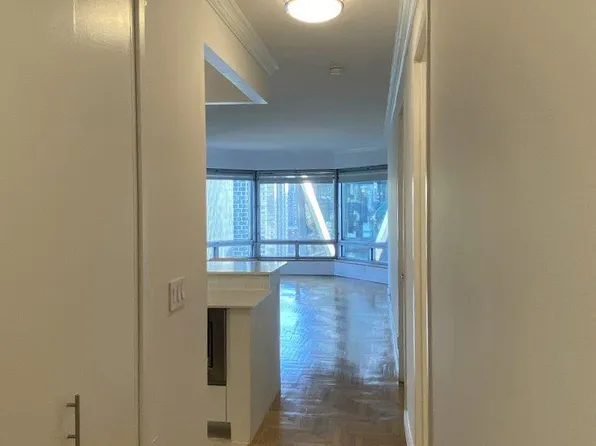 301 West 57th Street image 11 of 33