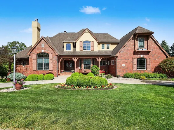 10195 Floyd St, Winfield, IN 46307