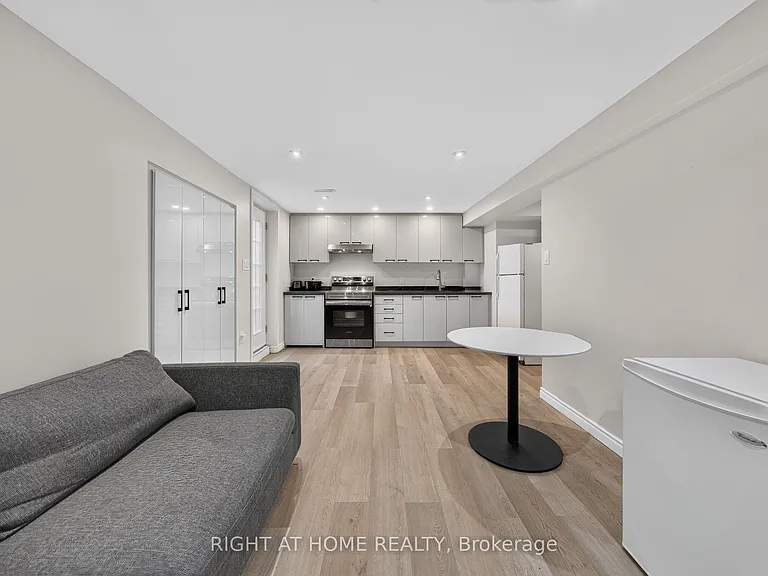 2085 Golden Briar Trl #2083 — Photo 3