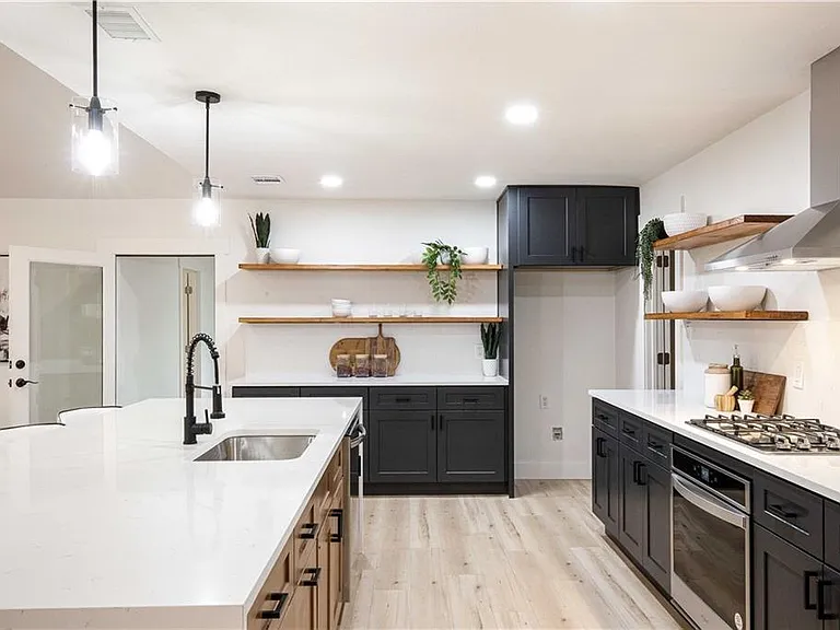 2508 Aldford Dr — Photo 9