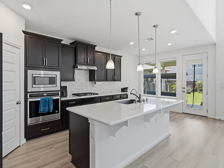 7220 Poulain Dr — Photo 10