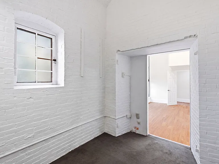 1110 Washington St — Photo 35