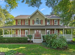 4520 Woodedge Dr, Hampstead, MD 21074