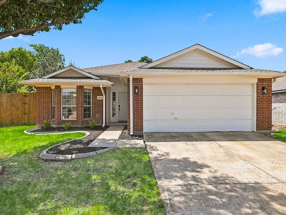 1012 Waterview Dr