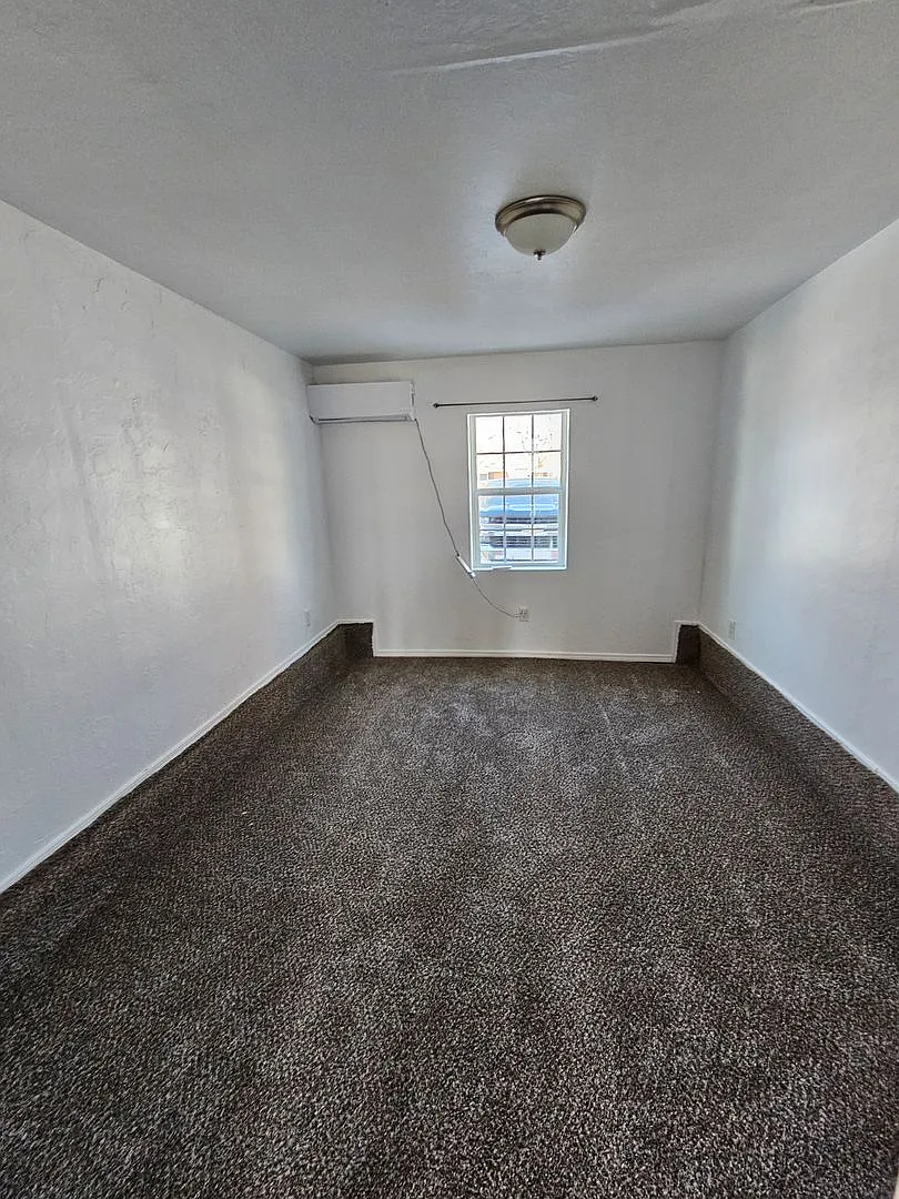 1218 NW 80th Street — Photo 2