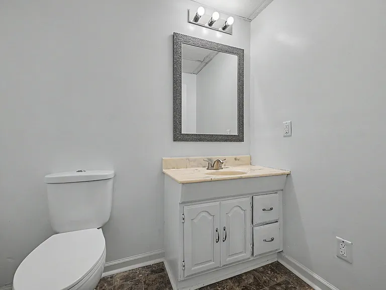 10808 Hogantown Dr — Photo 15