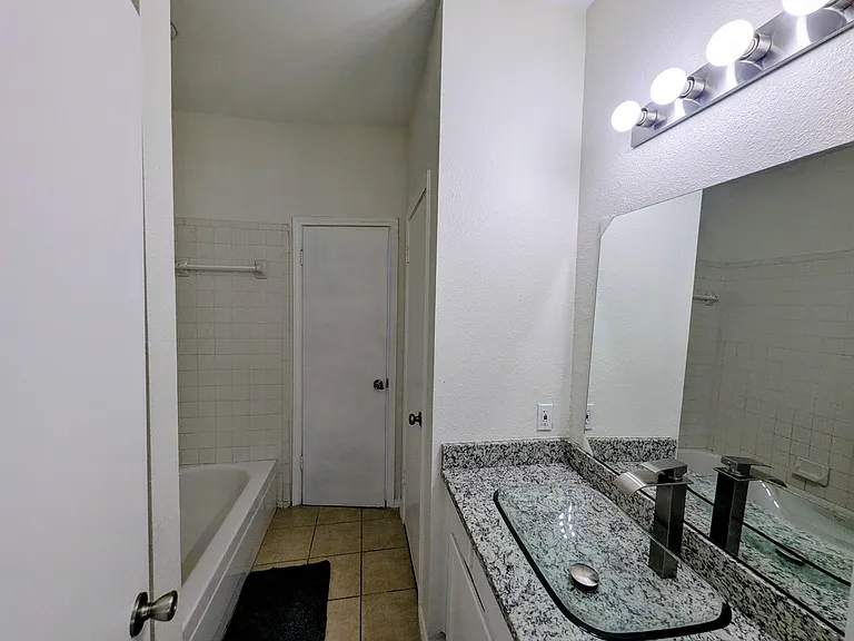 1508 Mayfair Dr — Photo 12
