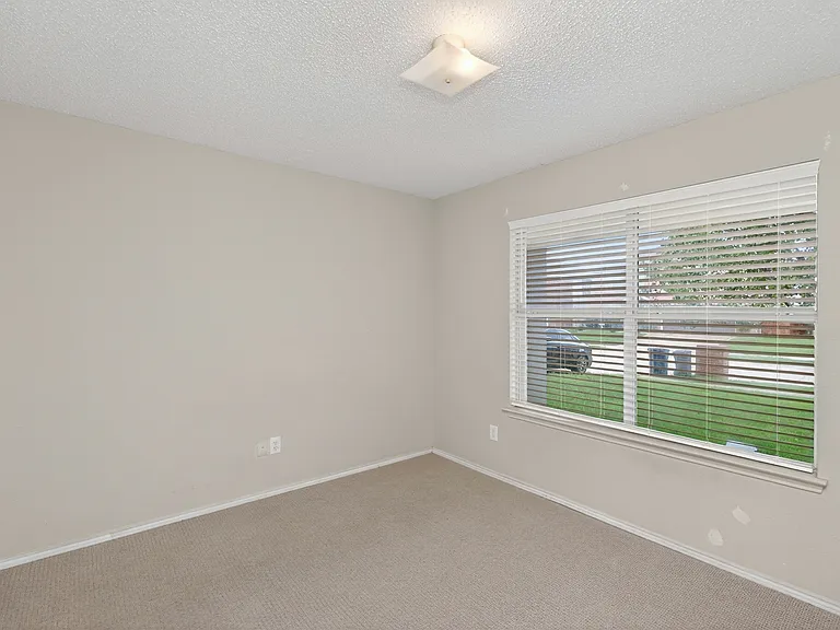 361 Blairwood Dr — Photo 14