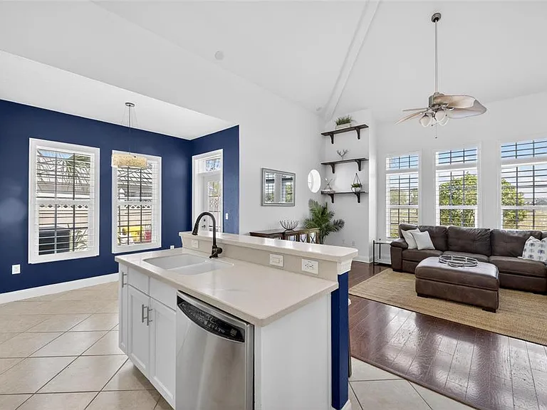 5536 Luminar Pointe Ln — Photo 26