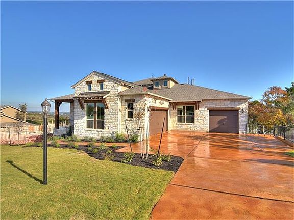 2nd image of 203 Woodlands Ct