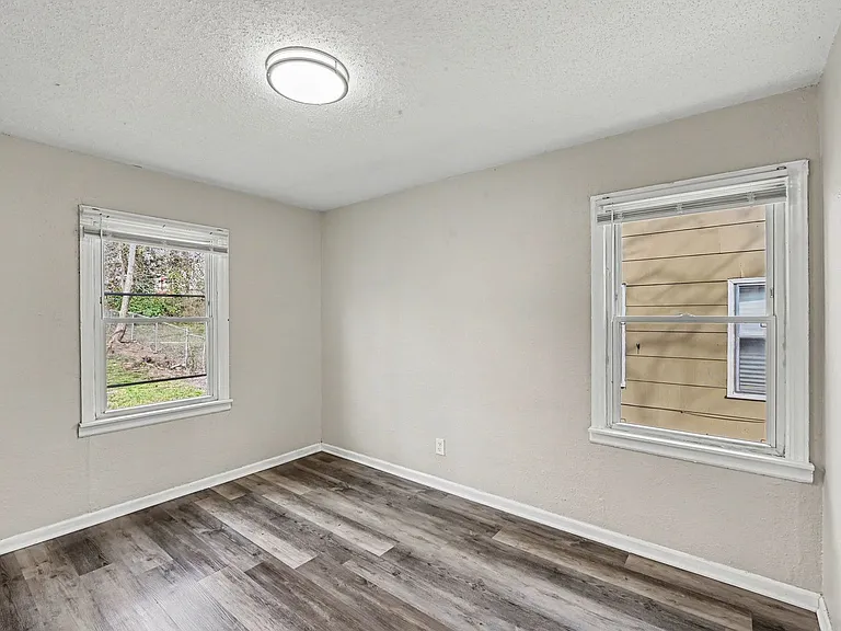 7036 Bellefontaine Ave — Photo 7