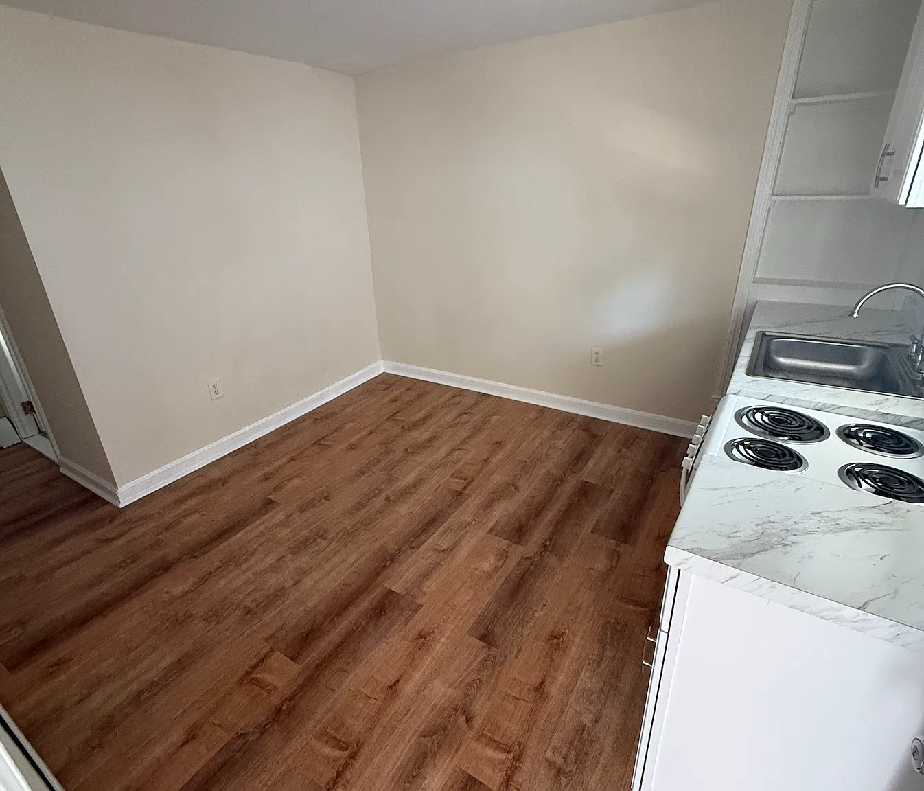 586 West Main Street — Photo 1