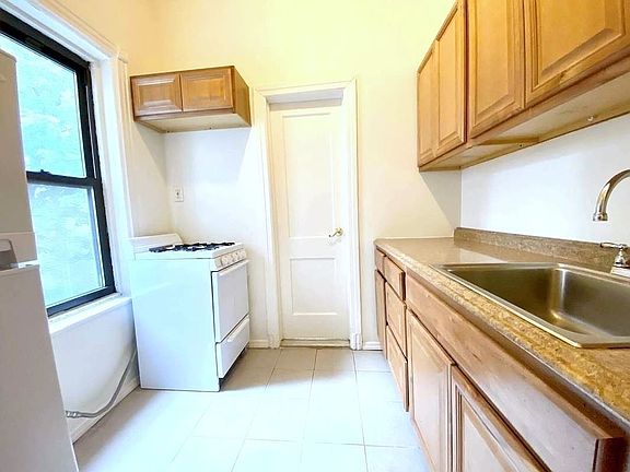 5th image of 142 W 87th St #2C
