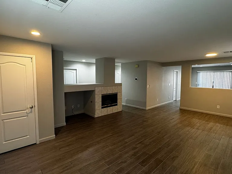 8319 Rose Quartz Ct — Photo 2