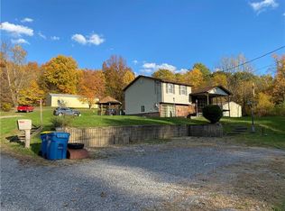 20 Woodview Dr, New Castle, PA 16101